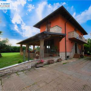 Villa for Sale in Seregno